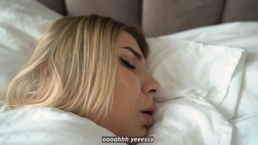 A mostoha bátyója faszáról fantáziált és egy nagyot élvezett miközben teletömte Thumb