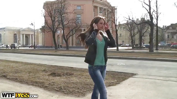 Megosztotta a cukimuki 18 észtendős leánypajtását a legjobb haverjával Thumb