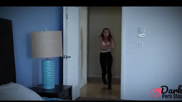 Megízlelgette az alcsikázó mostohabátyja eres pöcsét a vadóc kis tini suna Thumb