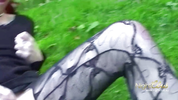 A germániai liba kint keféltette meg a puncikáját és nyelte le az öreg fickó löttyét Thumb