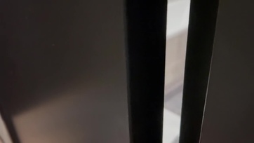 Megnéztem a mostoha testvéremet tusolás közben majd megtapogattam a domború fingóját az ágyikóban Thumb