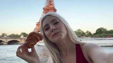 Becserkészett egy anonim fickót a kiránduláson a szöszke szépség majd felinvitálta a szállodaszobájába Thumb