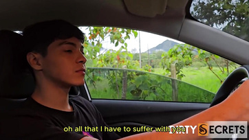 Betolta az ujjacskáját majd a fütyijét az öregebb nő ürítőjébe mialatt a férjecskéje mellette szunyókált Thumb