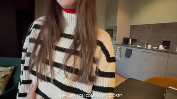 Bemerevedett a pajszerem a mostohahugim mutatós popócskájára így hát rávettem hogy vegye be a szájüregébe Thumb