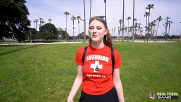 Beindult a szex castingen a zöldfülű fiatal lány és szanaszét kefélték a szőrtelen puncuskáját Thumb