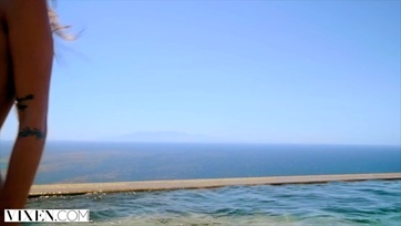 A magyarországi pozőr luxus ribanc még a szűköcske popójába is beeresztette a falloszt a szabad levegőn Thumb