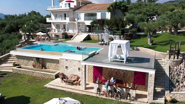 A cukimuki karcsútestű topmodell suncinak egy bazinagy cerkájú színes bőrű pali lőtte csordultig a lyukacskáját Thumb