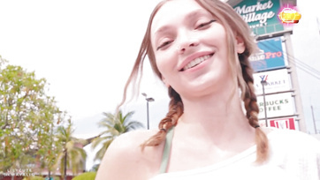 Megtáncoltam és lemélytorkoztam az exfaszim bazinagy cerkáját miután összefutottunk az útszélen Thumb