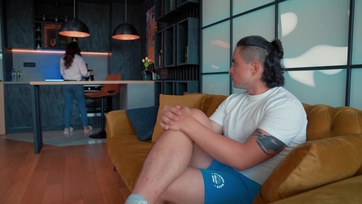 A virgonc anyácska kihasználta az alkalmat miután meglátta a neveltkölyke eres répáját Thumb